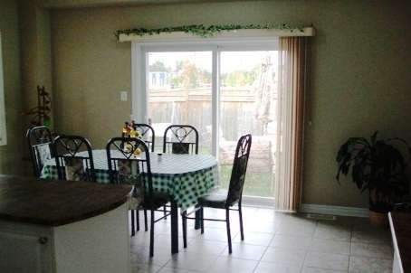 2 Laurelbank Cres, Georgina, L4P4H6 | Image 3