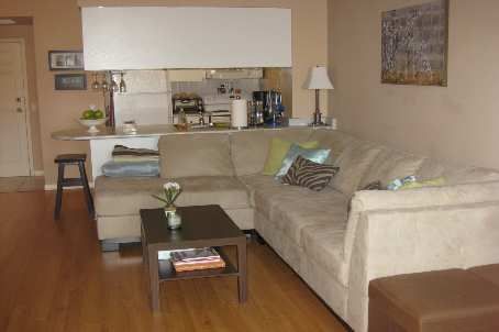 307 - 7398 Yonge St, Vaughan, L4J1V8 | Image 3