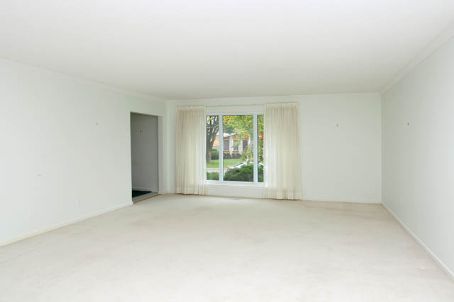 157 Fitzgerald Ave, Markham, L3R1R7 | Image 2