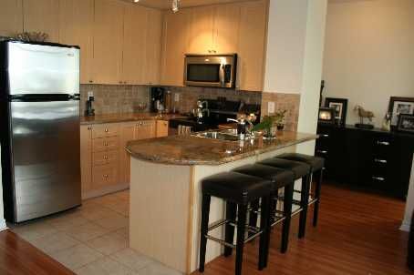 714 - 11121 Yonge St, Richmond Hill, L4C0S7 | Image 3