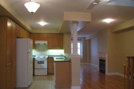 393 Bur Oak Ave, Markham, L6C2T8 | Image 3