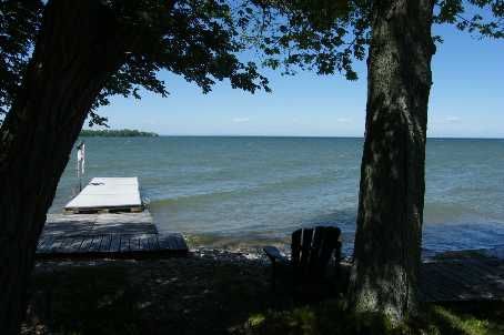 33 Lake Dr E, Georgina, L4P3E9 | Image 3