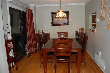 18 Eugenia Crt, Markham, L3R4Y6 | Image 3