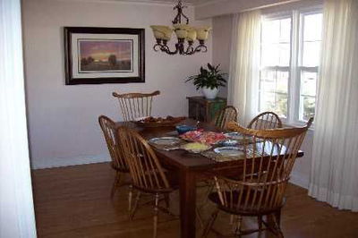 190 Beechwood Cres, Newmarket - Central Newmarket image-0-2