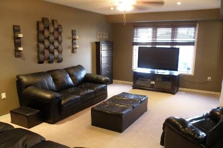 135 Professor Day Dr, Bradford West Gwillimbury, L3Z3B9 | Image 3