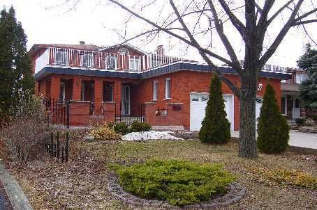 14 Empringham Cres, Markham, L3R3G1 | Image 3