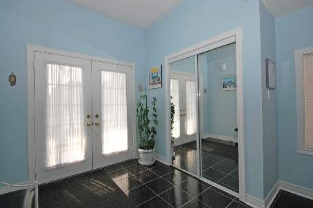 103 Colesbrook Rd, Richmond Hill, L4S2G3 | Image 2