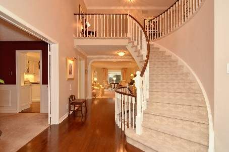 8 Goodmills Crt, Markham, L3R7M2 | Image 3