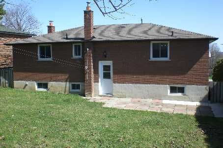 166 Collings Ave, Bradford West Gwillimbury, L3Z1W1 | Image 2