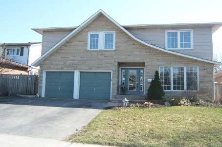 Detached House sold at 33 Hamilton Hall Drive, Markham, Markham Village, L3P3L5 - MLS: N2332473