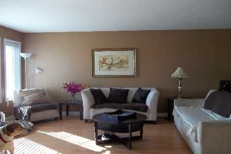 4 Smith St, Bradford West Gwillimbury, L3Z3C9 | Image 3