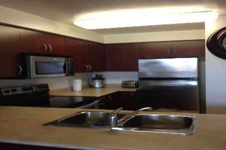 217 - 310 Red Maple Rd, Richmond Hill, L4C0T7 | Image 2