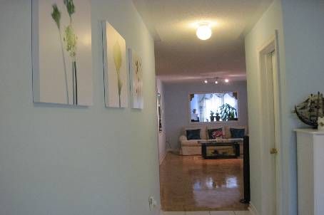 72 Weatherill Rd, Markham, L6C2P5 | Image 2