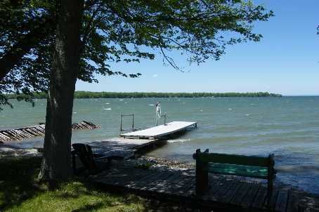 33 Lake Dr E, Georgina, L4P3E9 | Image 2