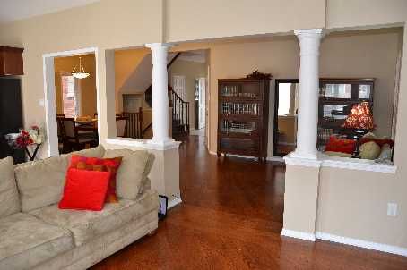 79 Carnoustie Cres, Richmond Hill, L4E0A1 | Image 2