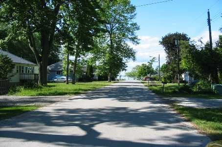 74 De La Salle Blvd, Georgina, L0E1L0 | Image 2