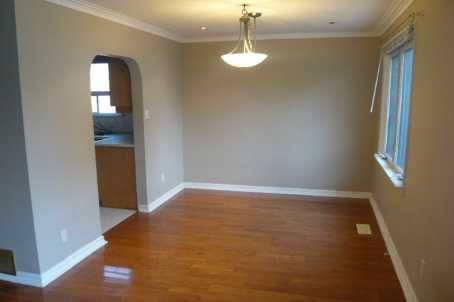 405 Taylor Mills Dr N, Richmond Hill, L4C2V1 | Image 3