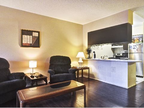 107A - 7398 Yonge St, Vaughan, L4J1V8 | Image 3