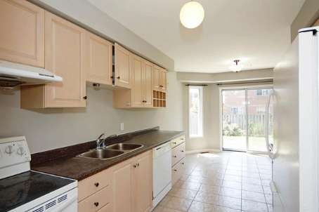 193 Roxbury St, Markham, L3C3T5 | Image 2