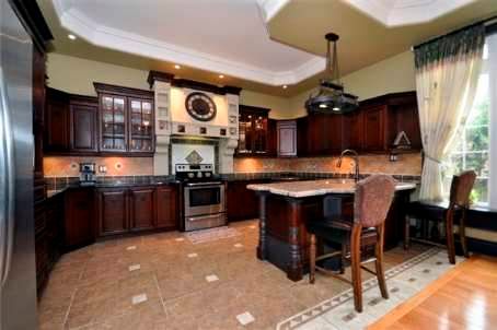 129 Lakeland Cres, Richmond Hill, L4E3A1 | Image 2