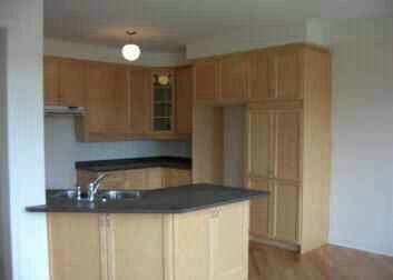 36 Canelli Heights Crt, Vaughan, L4J8V5 | Image 2