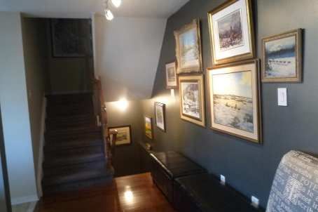 109 Collis Dr, Aurora, L4G7V2 | Image 2