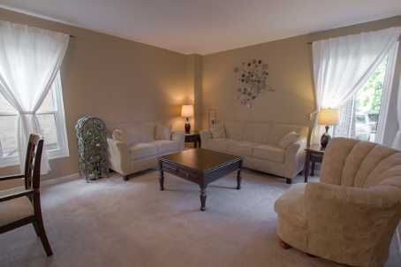 32 Macauley Dr, Markham, L3T5S4 | Image 2