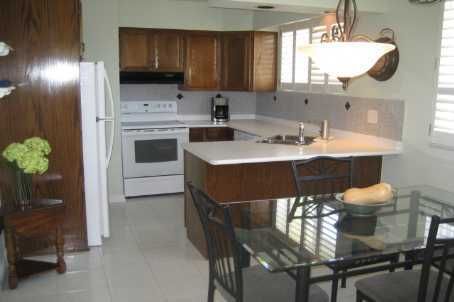437 Taylor Mills Dr N, Richmond Hill, L4C2V1 | Image 3