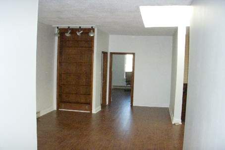 15231 Yonge St, Aurora, L4G1L8 | Image 3