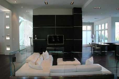 19 Maryvale Cres, Richmond Hill, L4C6P6 | Image 2