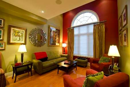 18 Sunrise Ridge Tr, Whitchurch-Stouffville, L4A0C8 | Image 3