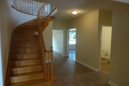 120 Shaftsbury Ave, Richmond Hill, L4C0G6 | Image 2