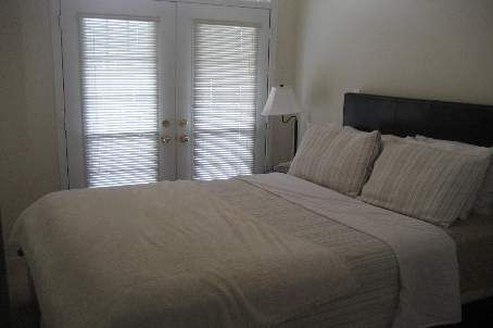 25 White Beach Cres, Vaughan, L6A4K6 | Image 2