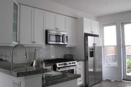 10 Powseland Cres, Vaughan, L4L0C5 | Image 3