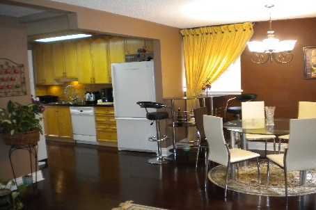 120 Pugsley Ave, Richmond Hill, L4C1Z9 | Image 2