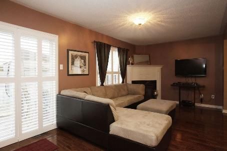 184 Lindenshire Ave, Vaughan, L6A2X4 | Image 3