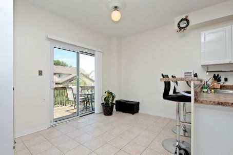 102 Antique Dr, Richmond Hill, L4E3X5 | Image 3