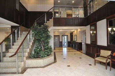 Unit 303 — 7 North Park Rd, Vaughan - Beverley Glen image-0-1