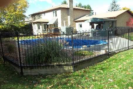 46 William St, East Gwillimbury, L0G1V0 | Image 2