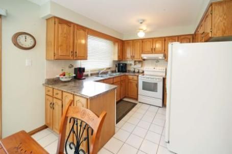 27 Via Nova Dr, Vaughan, L4L7P9 | Image 3