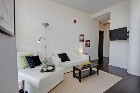 602 - 10376 Yonge St, Richmond Hill, L4C3B8 | Image 2