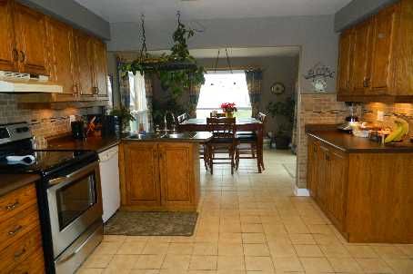 2032 Chantler St, Innisfil, L9S1B5 | Image 2