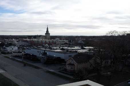 702 - 67 Richmond St, Richmond Hill, L4C3Y3 | Image 2