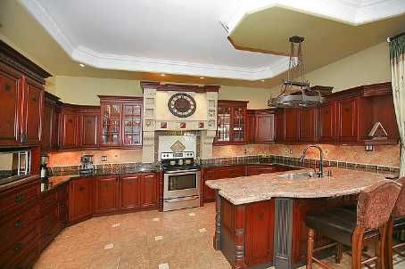 129 Lakeland Cres, Richmond Hill, L4E3A1 | Image 2