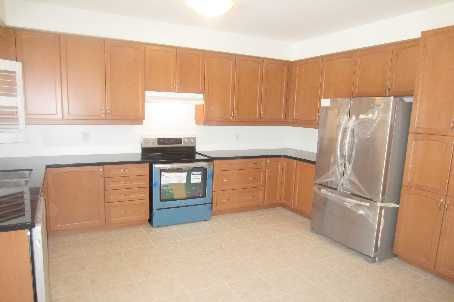 73 Eakin Mill Rd, Markham, L6E1N9 | Image 2