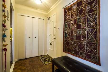 705 - 67 Richmond St, Richmond Hill, L4C3Y3 | Image 2