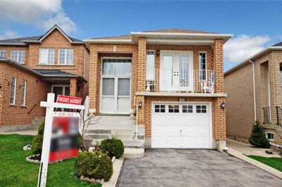 Detached House sold at 131 Colombo Crescent, Vaughan, Ontario, L6A2T9 - Maple - MLS: N2574308