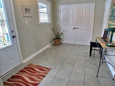 106 Maytree Ave, Whitchurch-Stouffville, L4A1G2 | Image 2