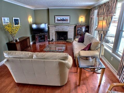 106 Maytree Ave, Whitchurch-Stouffville, L4A1G2 | Image 3