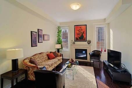 422 Lady Nadia Dr, Vaughan, L6A4E8 | Image 2